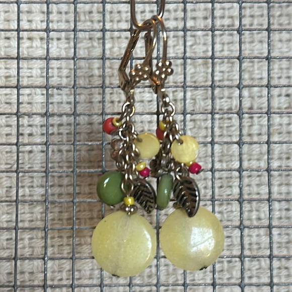 Set of cute earrings. Lots listed, bundle and save!! - Picture 1 of 2